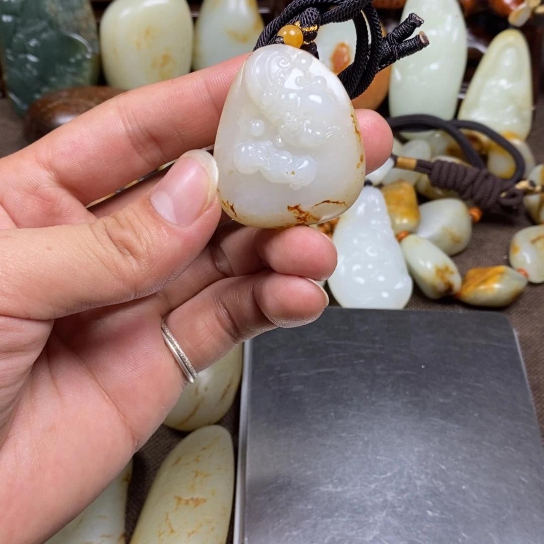 和田玉未镶嵌挂件