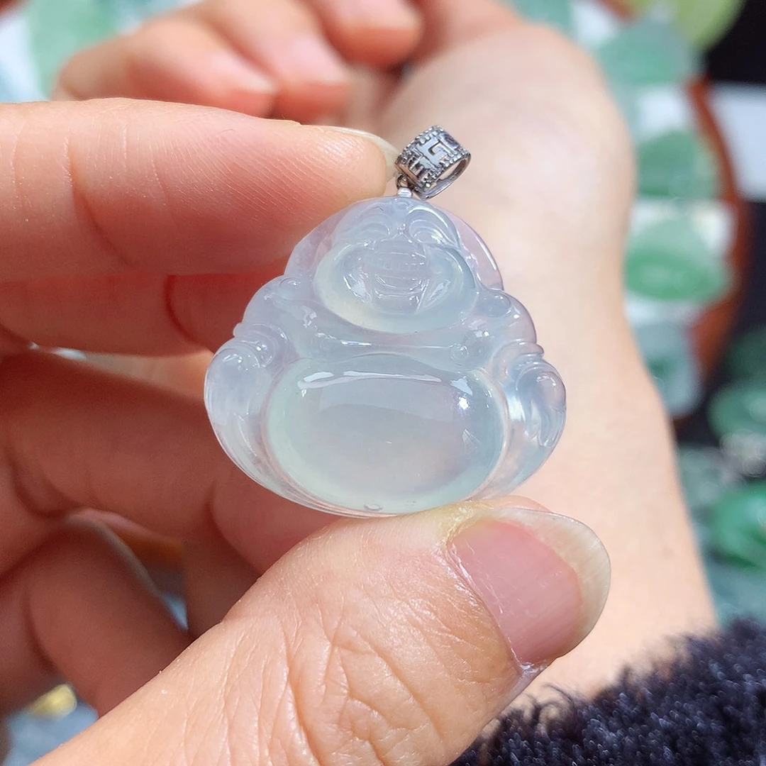 翡翠未镶嵌颈饰佛公