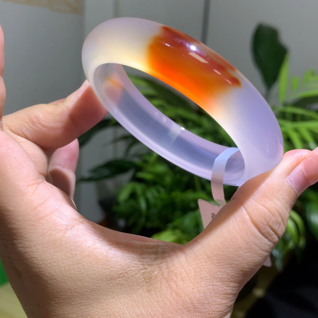 玛瑙/玉髓未镶嵌手镯一口糖