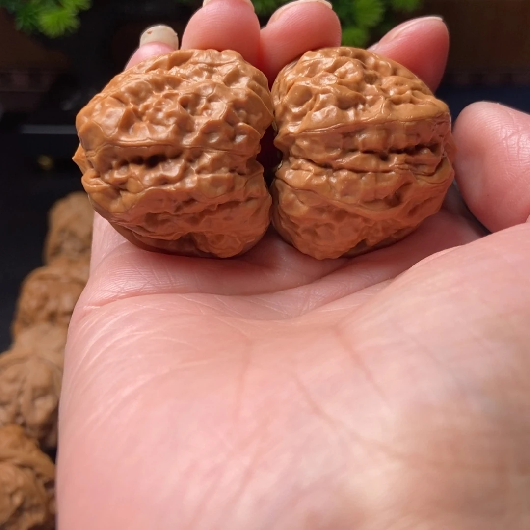 大***！文玩核桃把件蛤蟆头