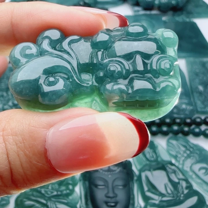 翡翠未镶嵌颈饰多样性发货天然A货翡翠