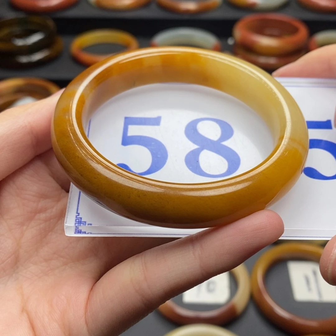 石英质玉（黄龙玉）手镯未镶嵌