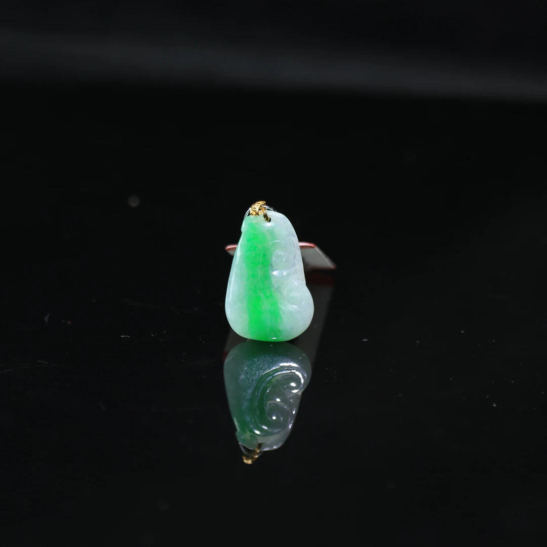 31天然缅甸翡翠A货18k冰飘绿如意/600905/北京银座拍卖