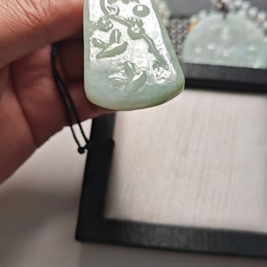 翡翠未镶嵌颈饰天然翡翠吊坠