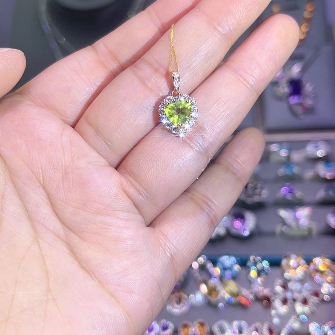 【闪购商品】橄榄石吊坠(赠链)银S925镶嵌