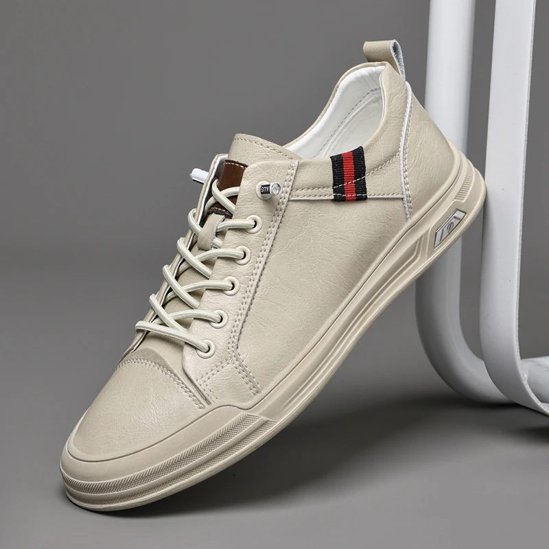 春季新款小白鞋男韩版潮流百搭休闲皮鞋舒适轻便透气软底系带板鞋