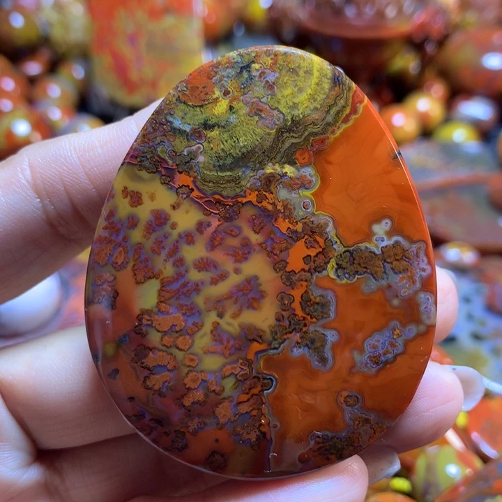 玛瑙/玉髓战国红吊坠未镶嵌