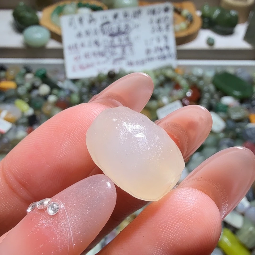 和田玉未镶嵌珠宝奇石
