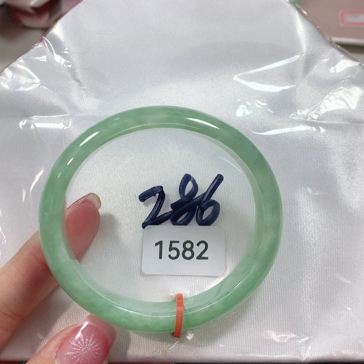 翡翠手镯未镶嵌天然翡翠手镯5503