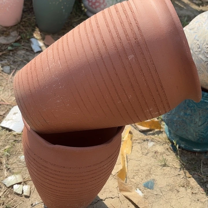 紫砂花盆口17高24。。。。。。。。。。。。