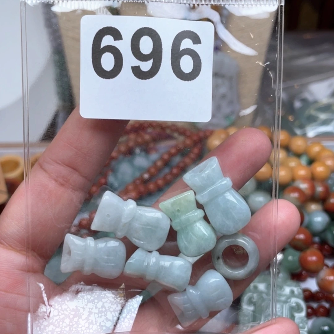 【闪购商品】翡翠颈饰未镶嵌中***2翡翠