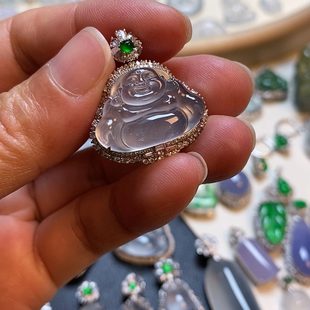 翡翠颈饰18K金镶嵌佛公