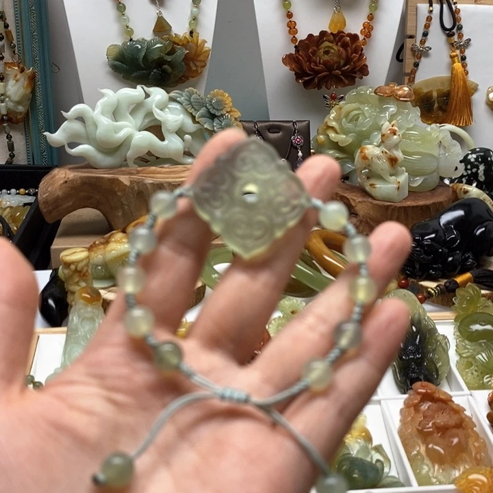 未镶嵌蛇纹石玉手链
