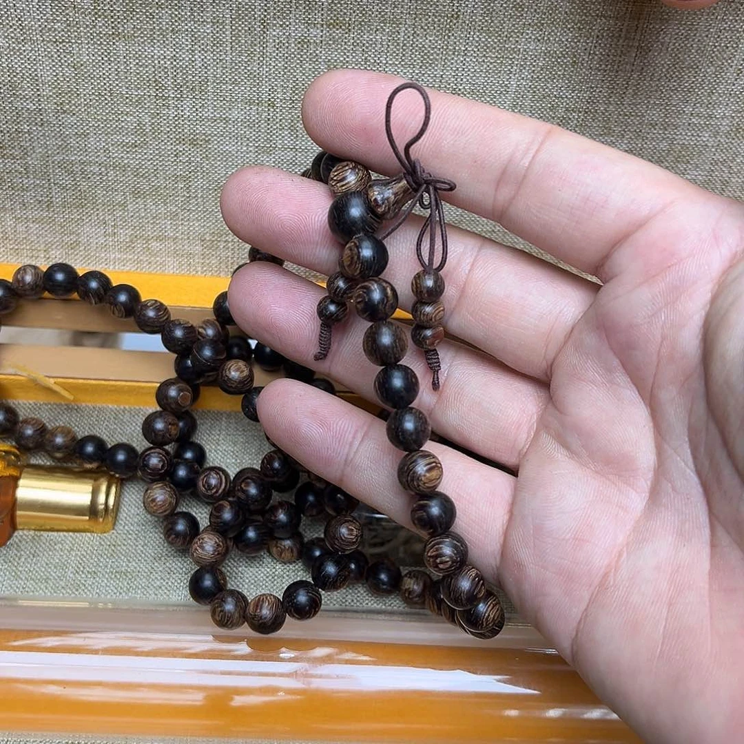 大叶紫檀（黑酸枝木类）