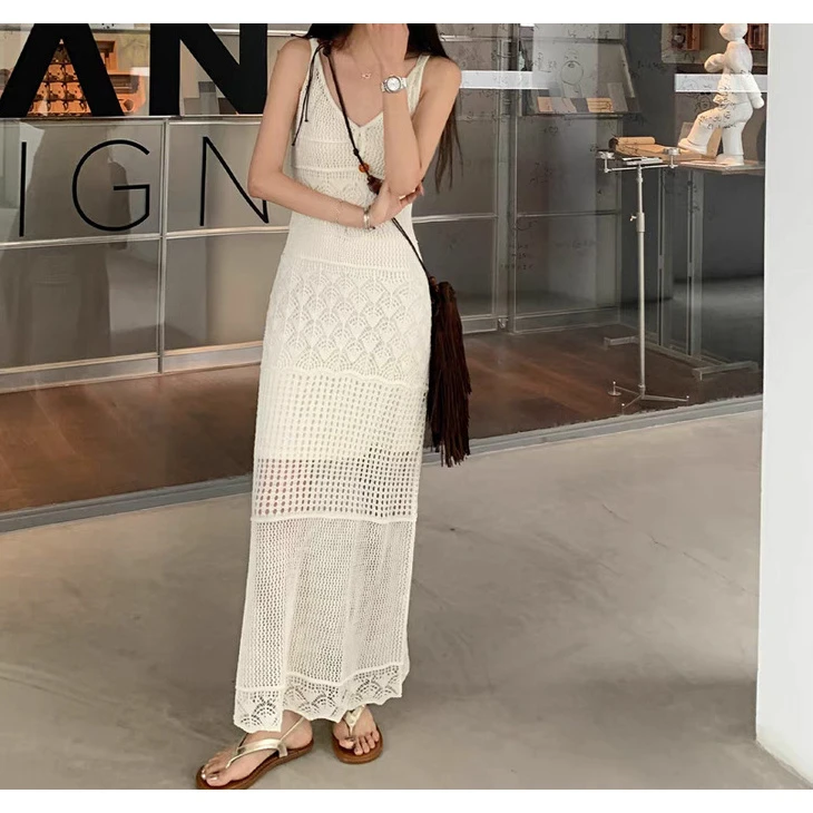 2025黑色针织吊带连衣裙女夏季修身收腰长裙无袖镂空V领背心裙女