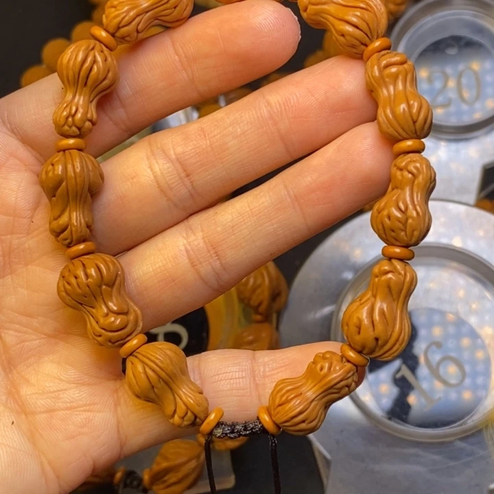 桃核吊坠秦岭龙纹桃核1