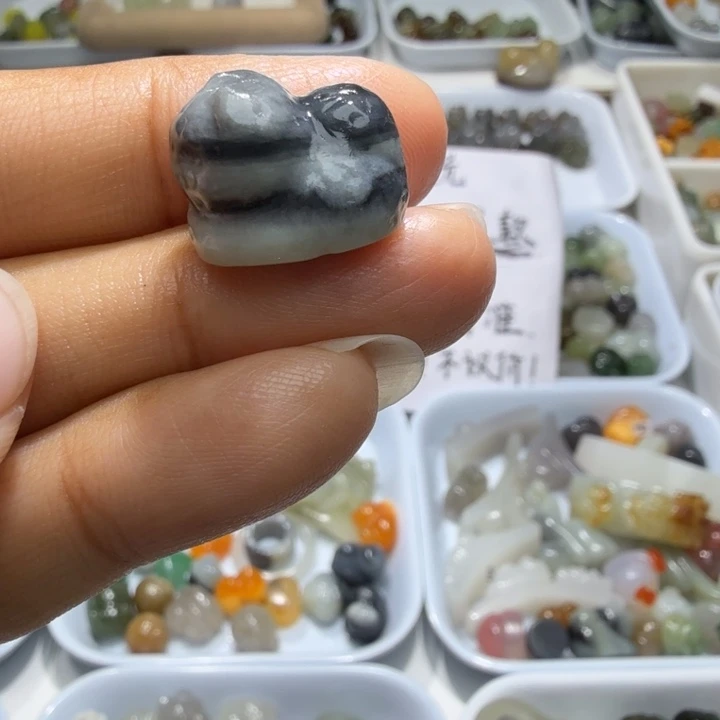 和田玉未镶嵌珠宝奇石