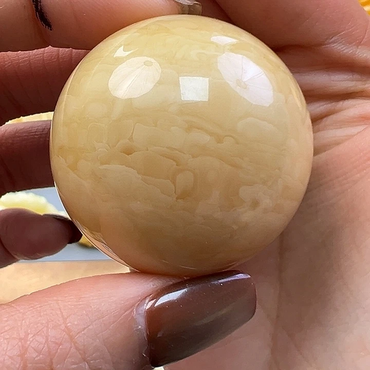 蜜蜡未镶嵌珠宝奇石