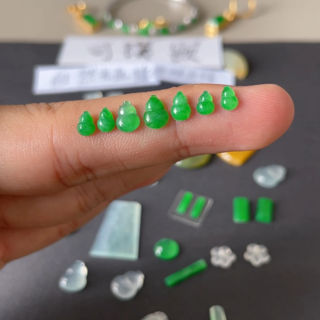 翡翠未镶嵌颈饰翡翠珠宝翡翠珠宝