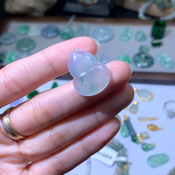 翡翠颈饰18K金镶嵌葫芦