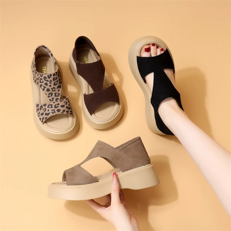 网红厚底凉鞋女款2025夏季新款豹纹露趾舒适百搭休闲外穿时装凉鞋