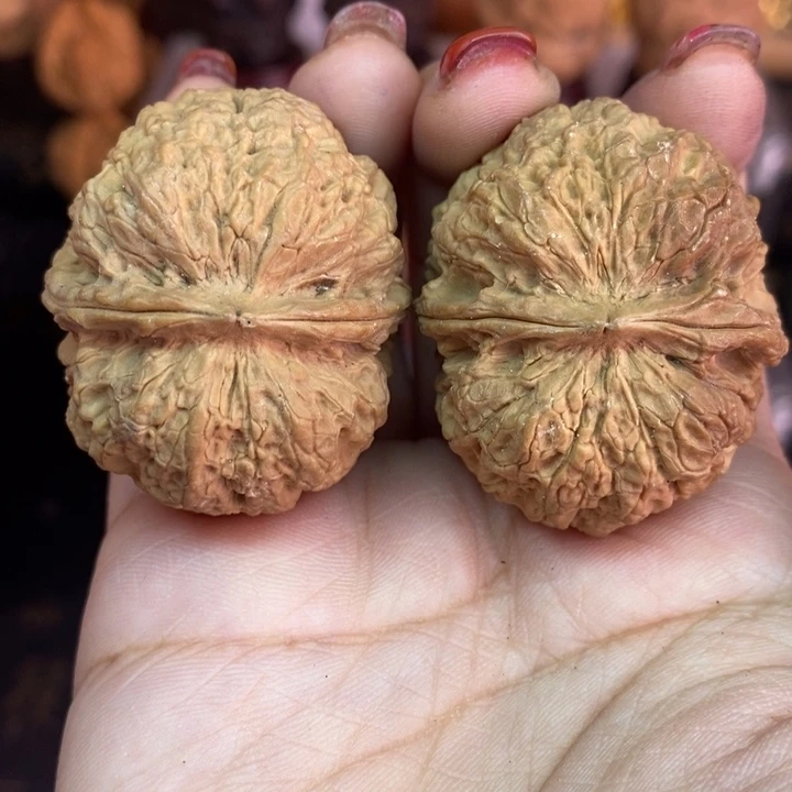 文玩核桃吊坠27铁绣球