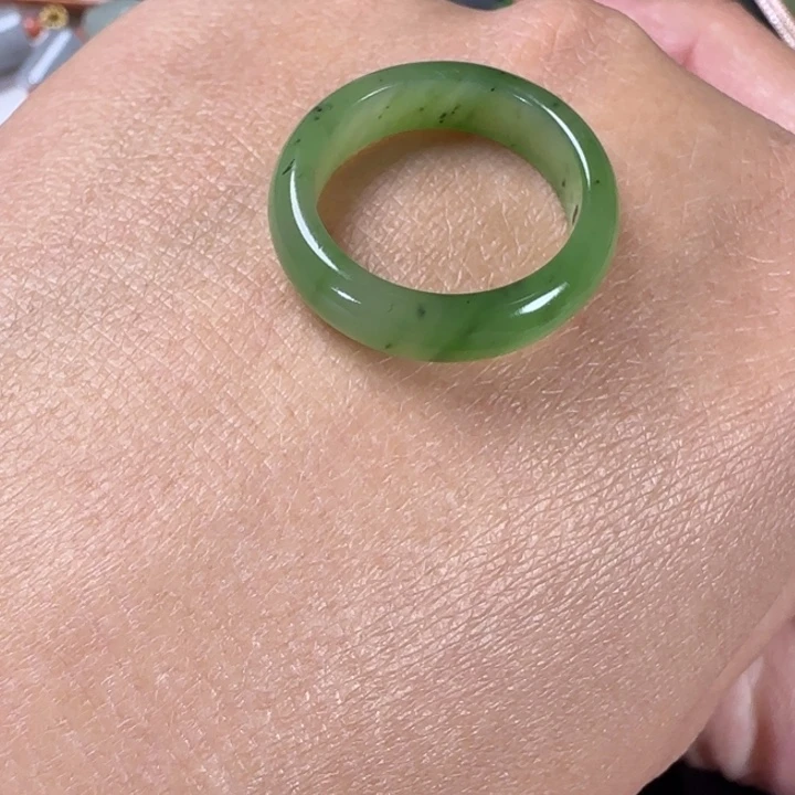 依***依和田玉未镶嵌颈饰18.3