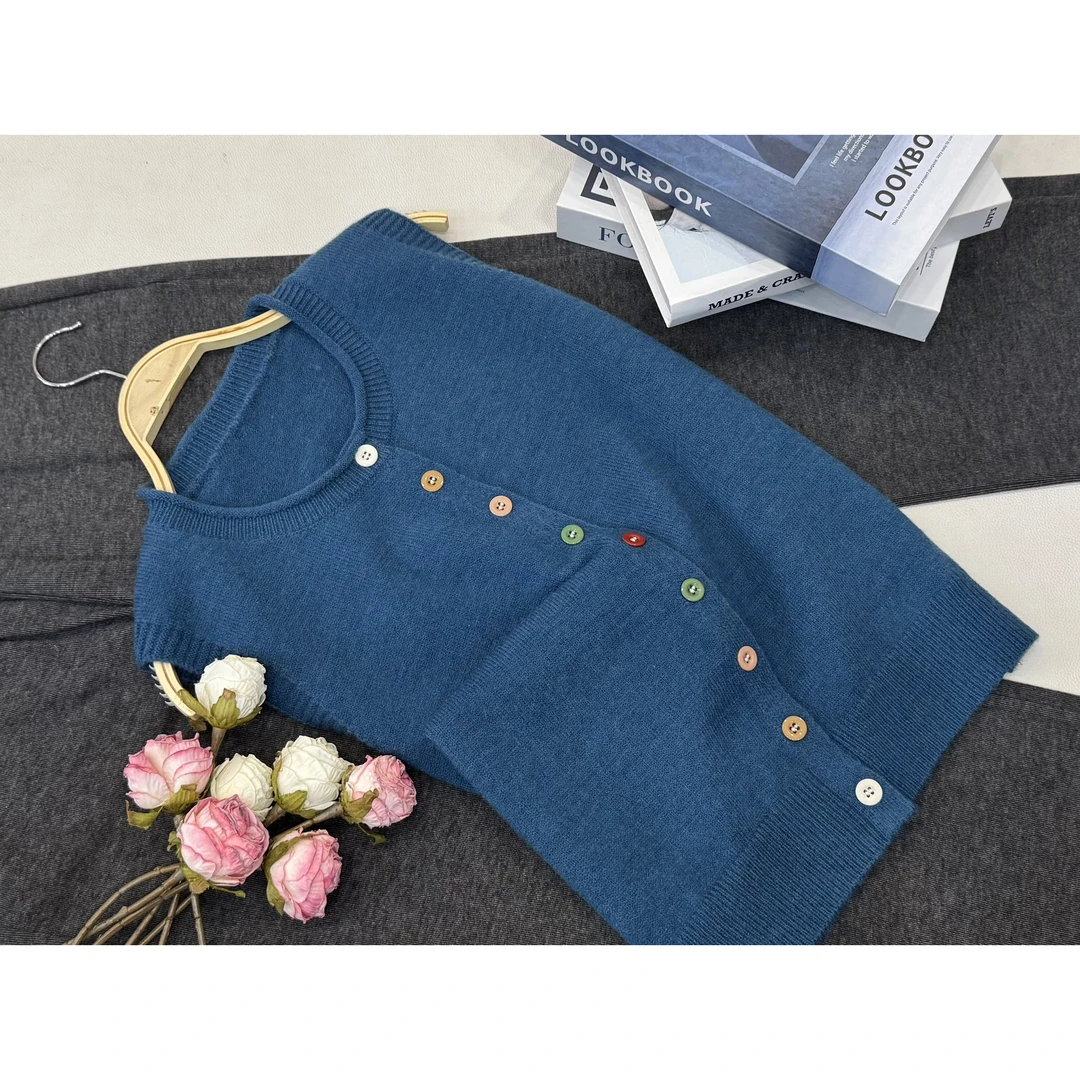 【蓝色彩扣马甲】秋季新款时尚无袖针织上衣QC5578