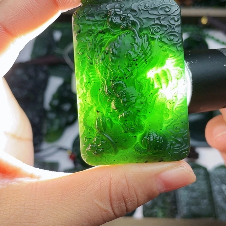 蛇纹石玉未镶嵌挂件泰山玉貔貅