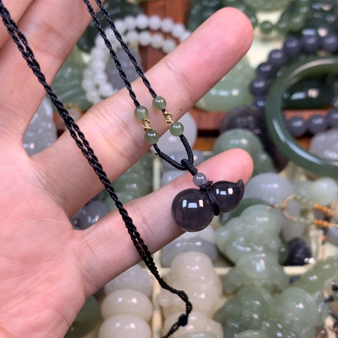 【闪购商品】颈饰未镶嵌和田玉