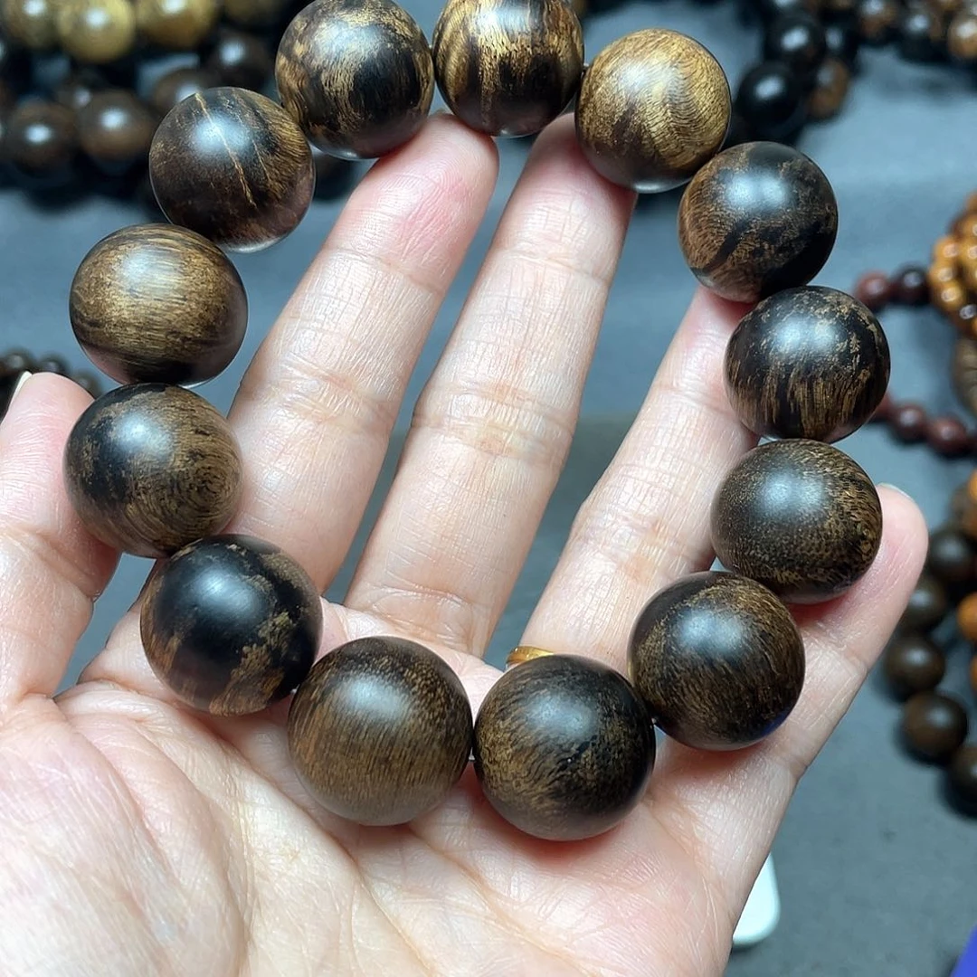 沉香手串白棋瘤疤1.8