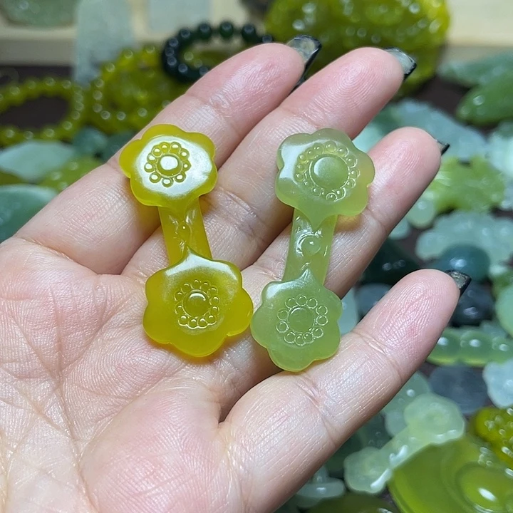 蛇纹石玉合金颈饰