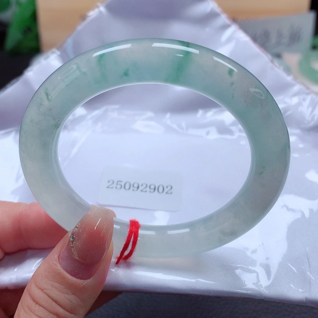 未镶嵌手镯（圆镯）翡翠强力推荐！！！