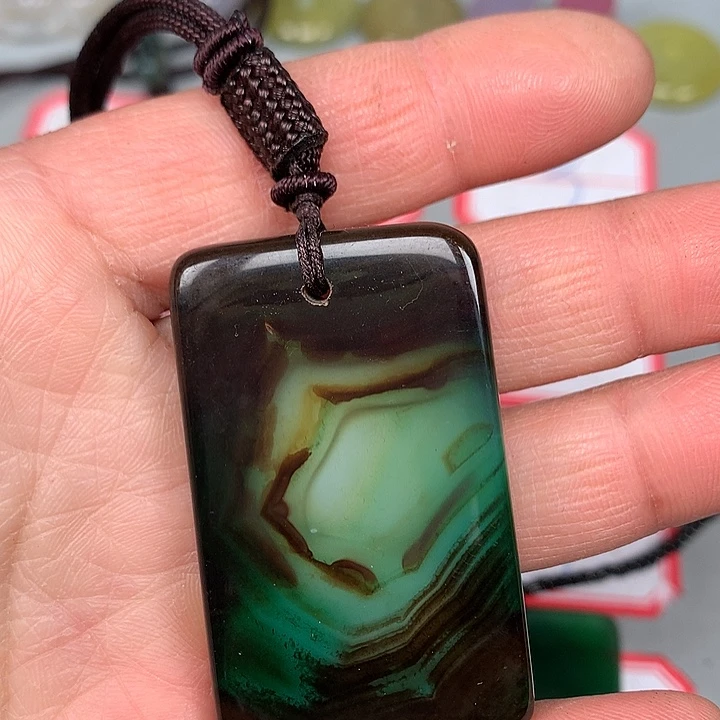 好***喜玛瑙/玉髓未镶嵌颈饰