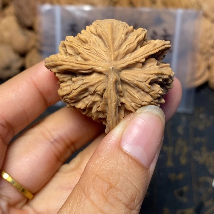 z***x文玩核桃吊坠文玩核桃异形单只