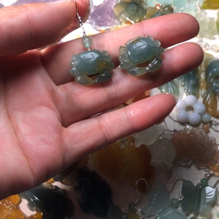 嘟***嘟蛇纹石玉未镶嵌耳坠