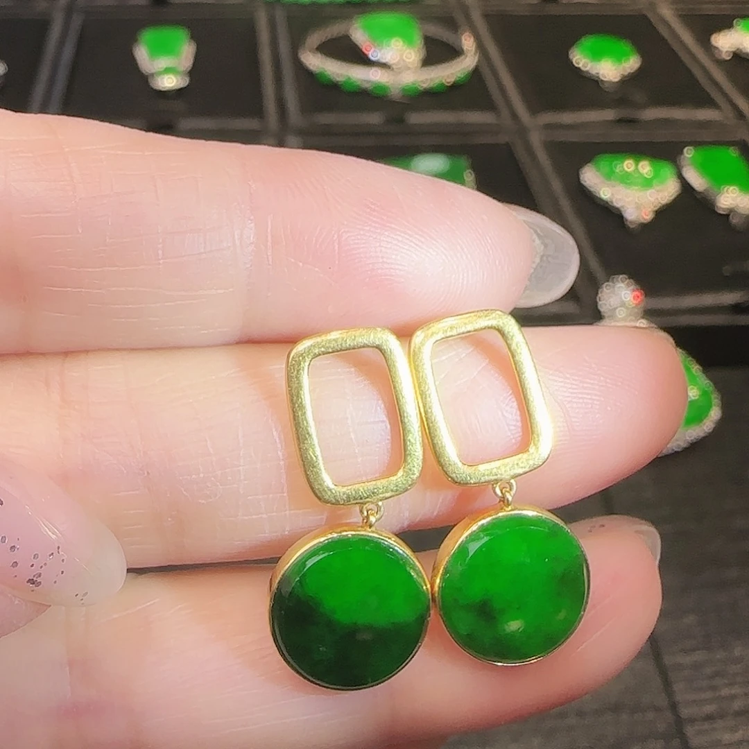 翡翠18K金镶嵌耳饰