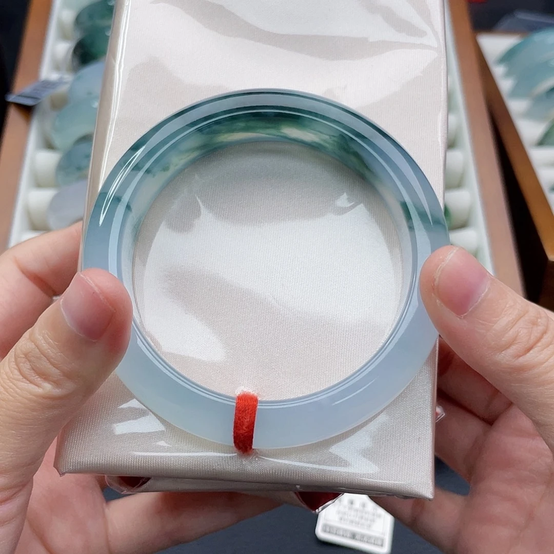翡翠未镶嵌手镯58冰胶飘花