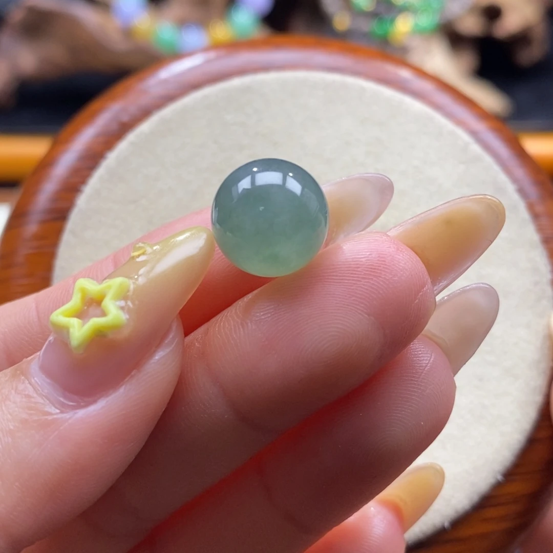 翡翠未镶嵌颈饰翡翠芙蓉绿珠