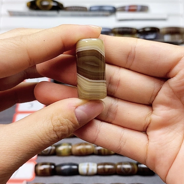 M***仁玛瑙/玉髓合金珠宝半成品