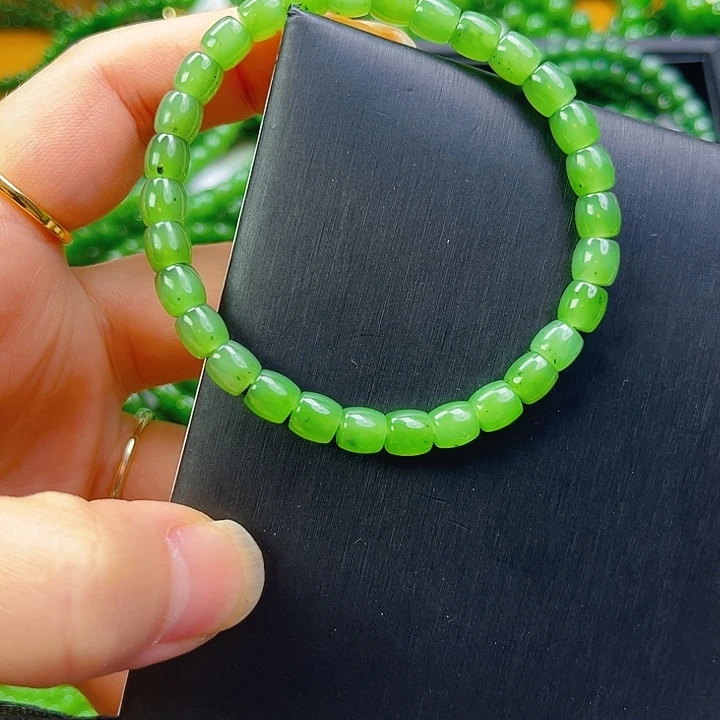 和田玉未镶嵌车挂