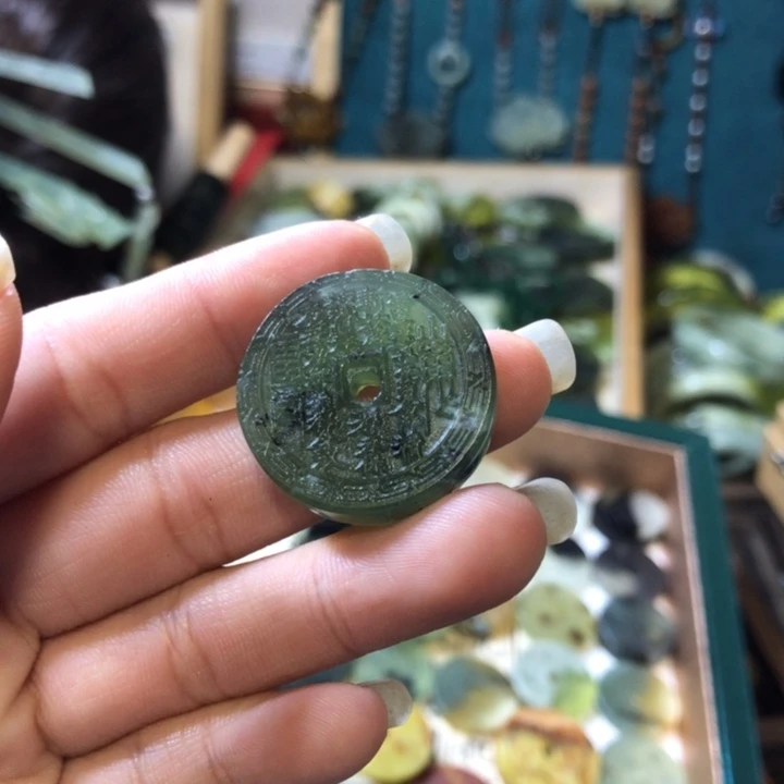 岫玉未镶嵌岫玉挂件关