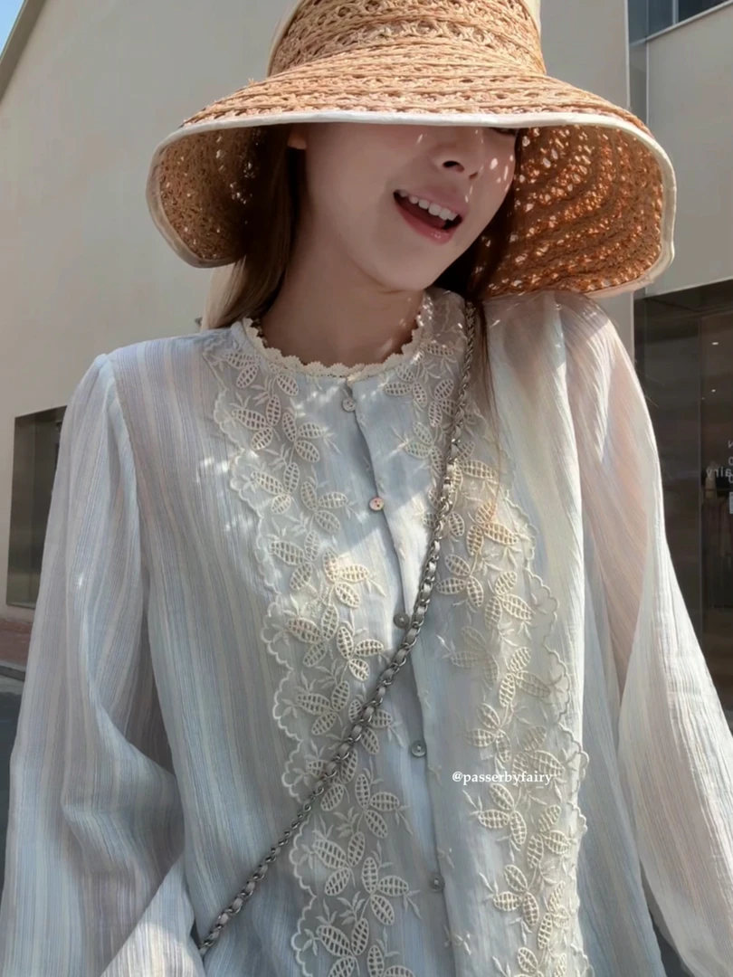 路人仙子自制【油画丛林】蕾丝钩花衬衣女洋气减龄条纹上衣xz2003