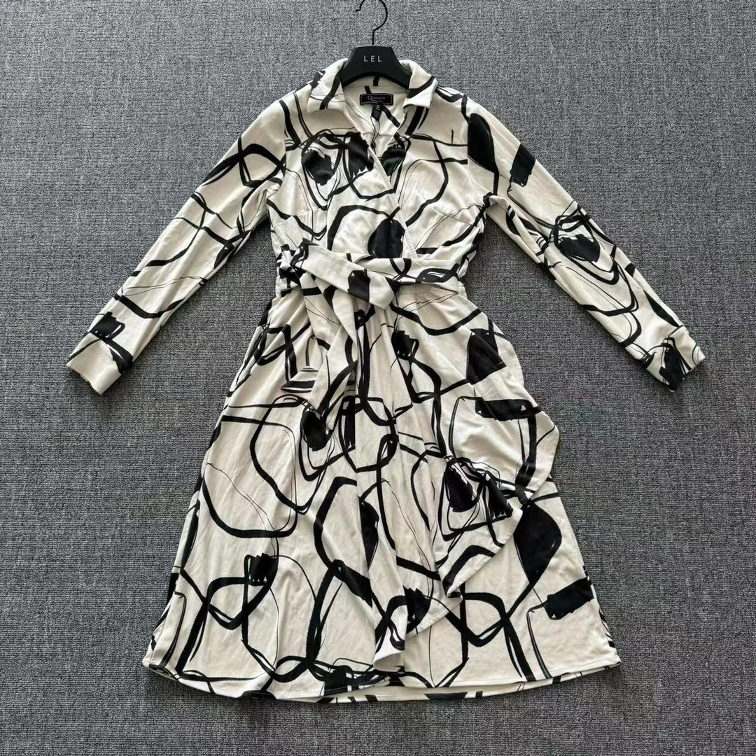 156女气质复古连衣裙显瘦