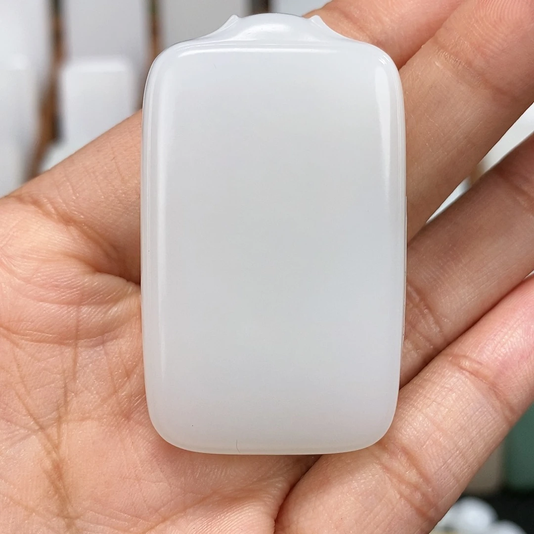 和田玉颈饰未镶嵌翱*翔