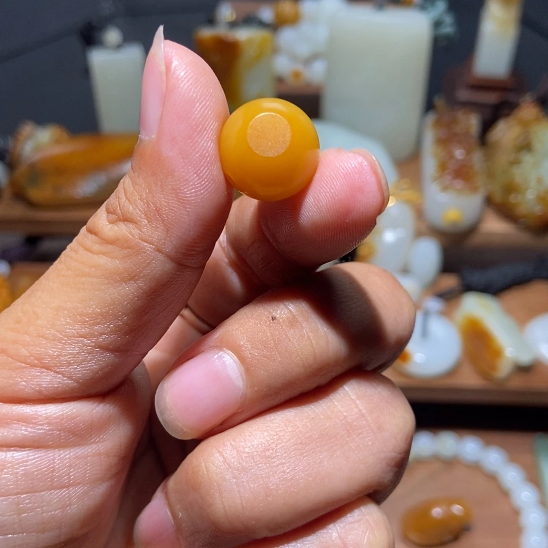 用***2和田玉未镶嵌颈饰