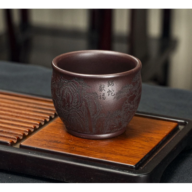 6458宜兴紫砂石红雕刻锦蛇图小口杯主人杯GQF对杯紫砂杯茶杯