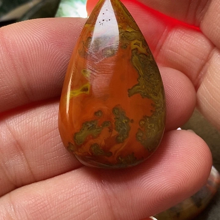 挣***猬玛瑙/玉髓未镶嵌吊坠(赠链)