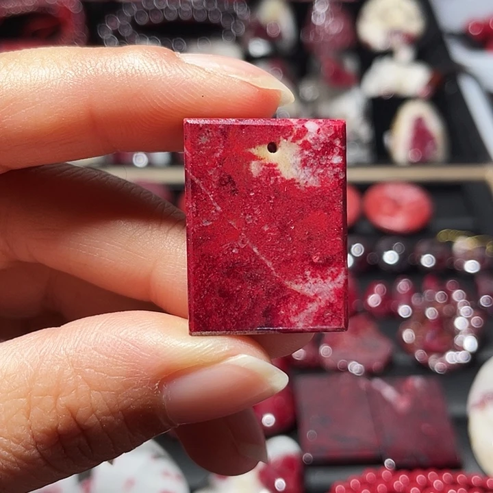 天然辰砂原矿红砂无事牌21.2克