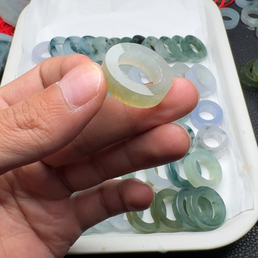 定制翡翠未镶嵌天然翡翠